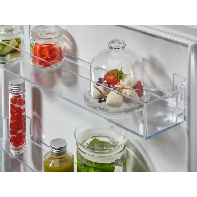 Aeg NSC7N18ZES Built In 70/30 Frost Free Fridge Freezer - Sliding Hinge - E Energy Rated