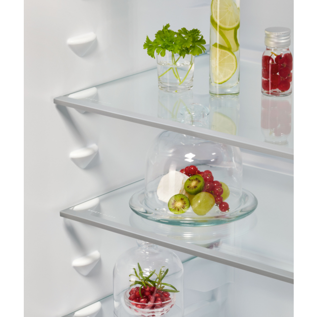 Aeg NSC7N18ZES Built In 70/30 Frost Free Fridge Freezer - Sliding Hinge - E Energy Rated