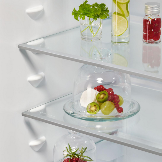 Aeg NSC7T185ES Built In 50/50 Frost Free Fridge Freezer - Sliding Hinge - E Energy Rated