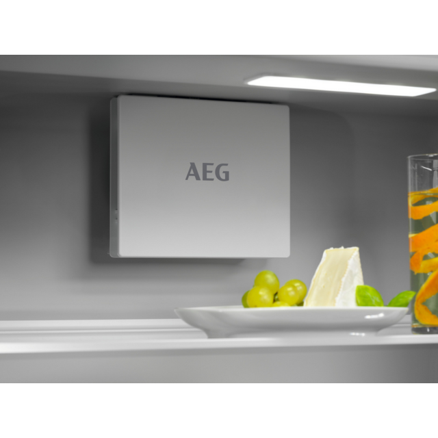Aeg NSK6D181EC Fully Integrated Larder Fridge - Fixed Hinge - E Energy Rated