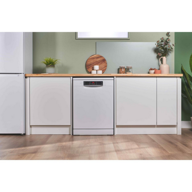 Bosch SMS26AW08G Series 2 Free-Standing Dishwasher - 12 Place Settings - E Energy Rated -