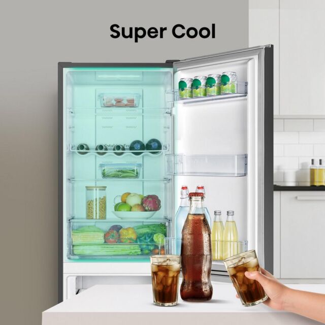 Hisense RB327N4BBE Frost Free Fridge Freezer - E Energy Rated - H182.4 W55 D55.7